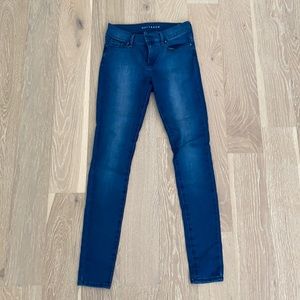 Blue skinny jeans